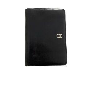 ☀️CHANEL Black Leather Card Holder with Silver Logo